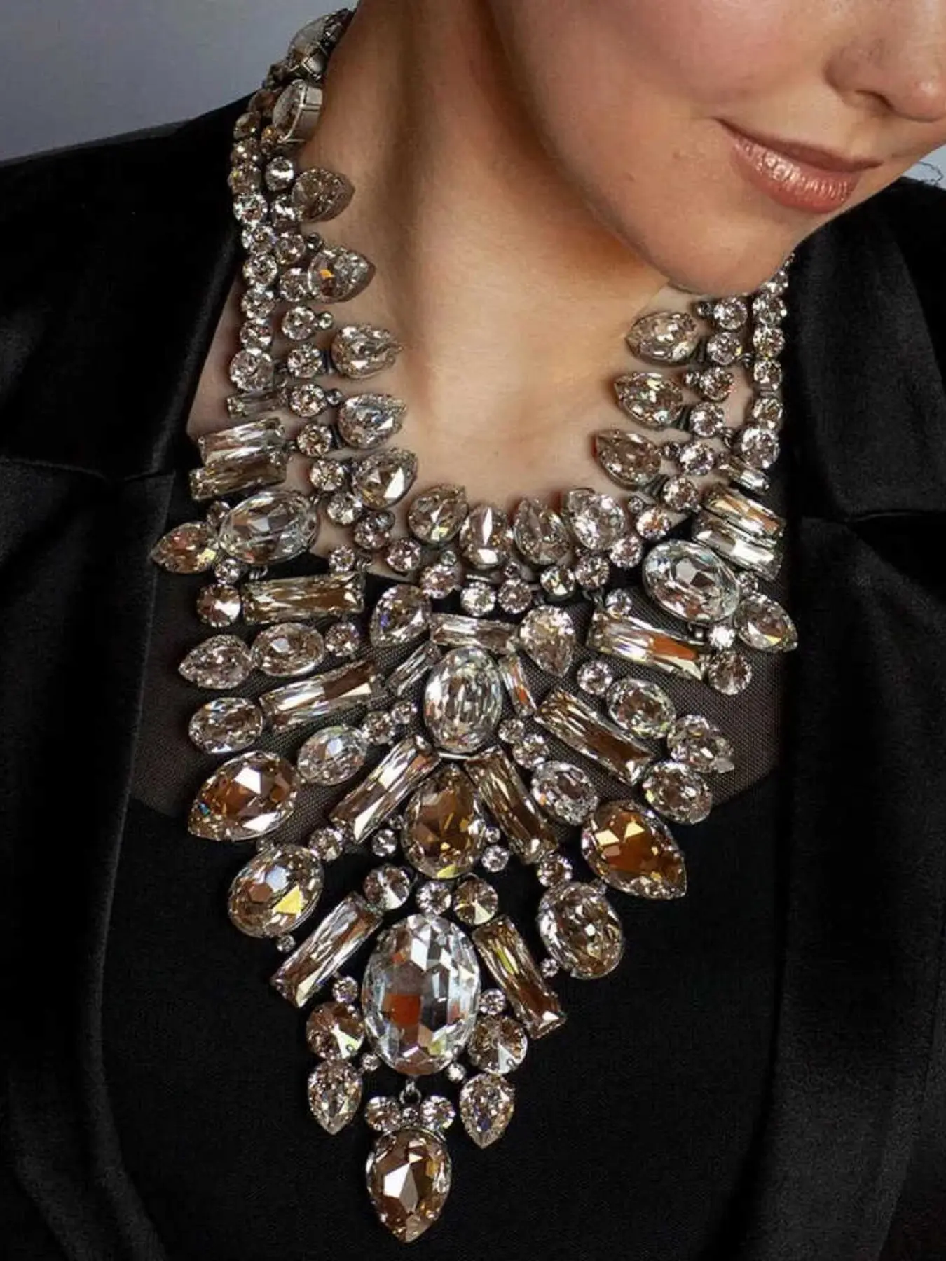 Bold Geometric Rhinestone Statement Necklace, Heavy-Duty Runway Collar Choker, Elegant Accessory for Evening Gowns and Parties