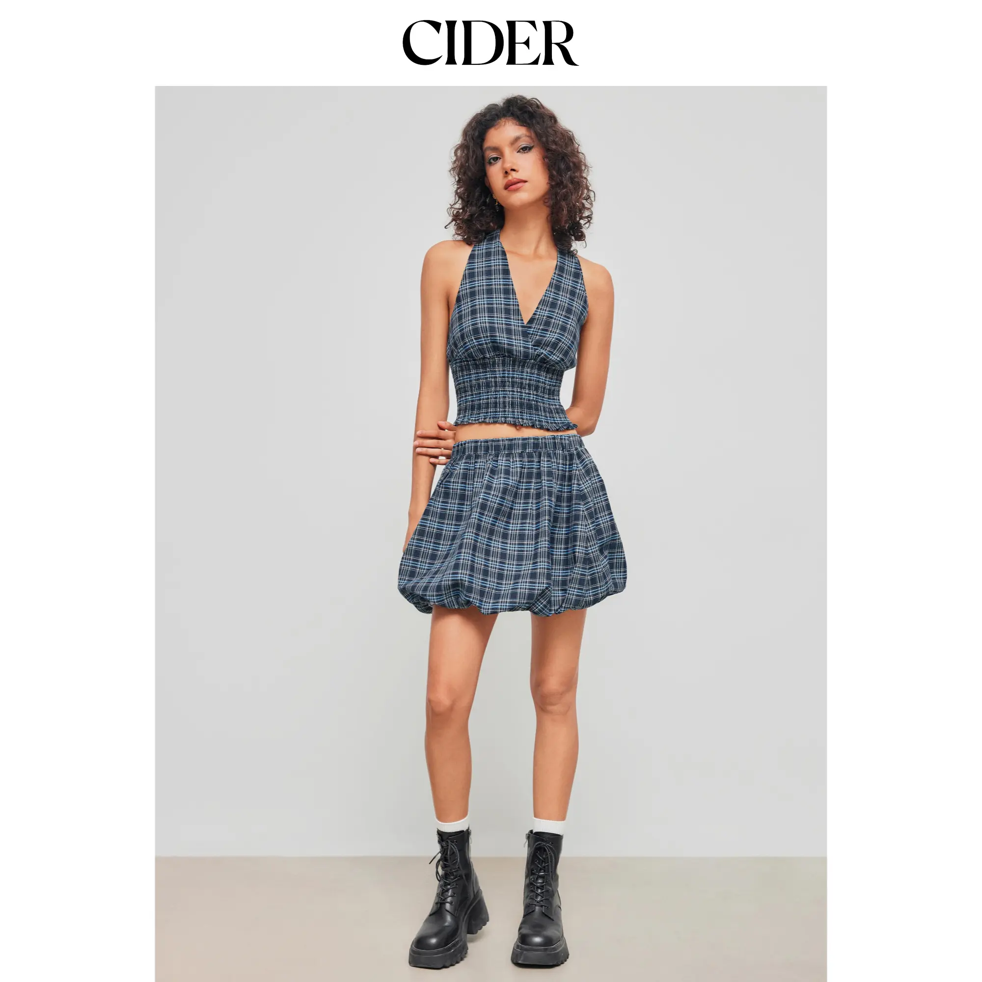 Cider [size 2-10] Mid Rise Check Bubble Hem Mini Skirt