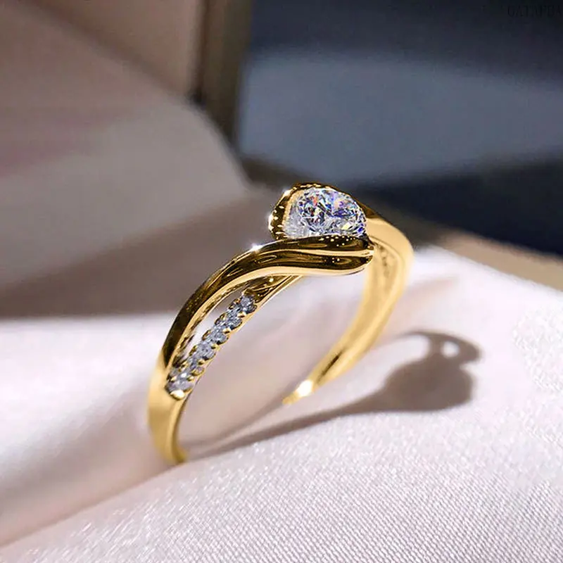 Women's Unisex Copper-Inlaid Shiny Finish Ring, Cubic Zirconia Brilliant Simulated Diamond Engagement Ring for Sports & Outdoor Use