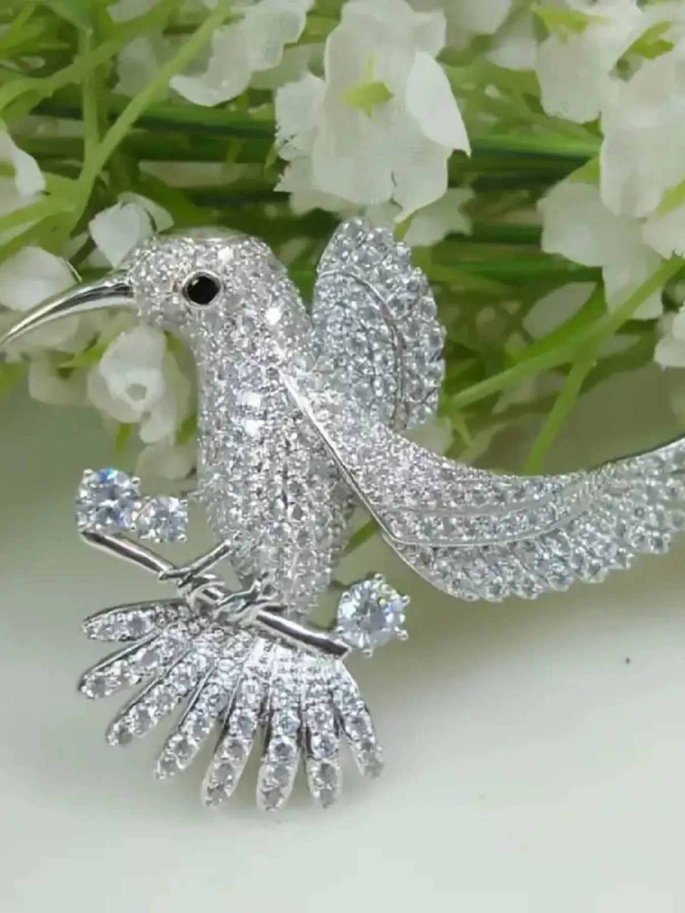 Elegant Shiny Zircon Hummingbird Brooch, Women's Luxury Fashion Accessory, Perfect for Parties and Evening Dresses, Ideal Birthday Gift