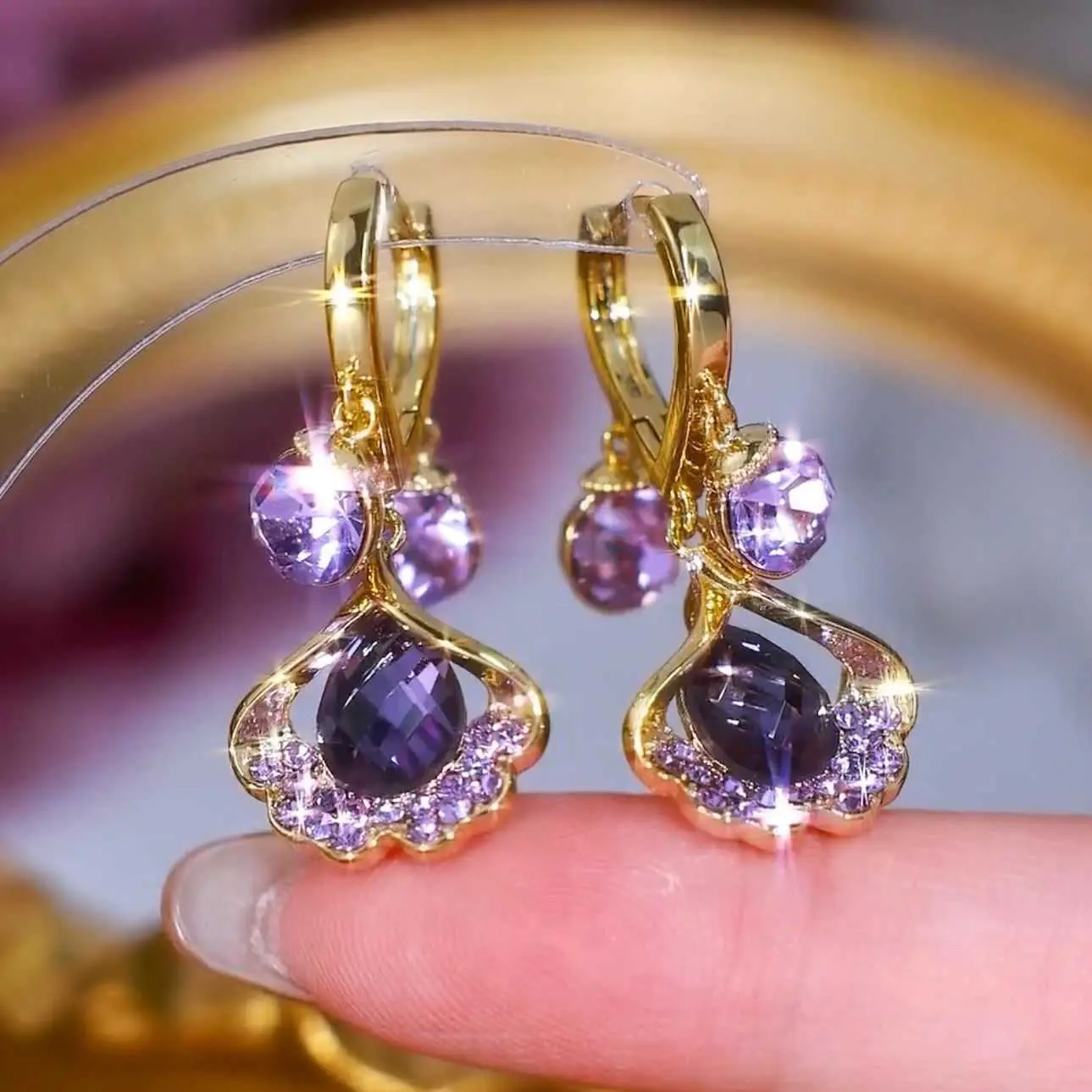 Elegant Unique Mysterious Amethyst Ginkgo Leaf Ear Cuff for Women 2024 Light Luxury Premium Look Ultra Sparkly Rhinestone Earrings DL260804D22