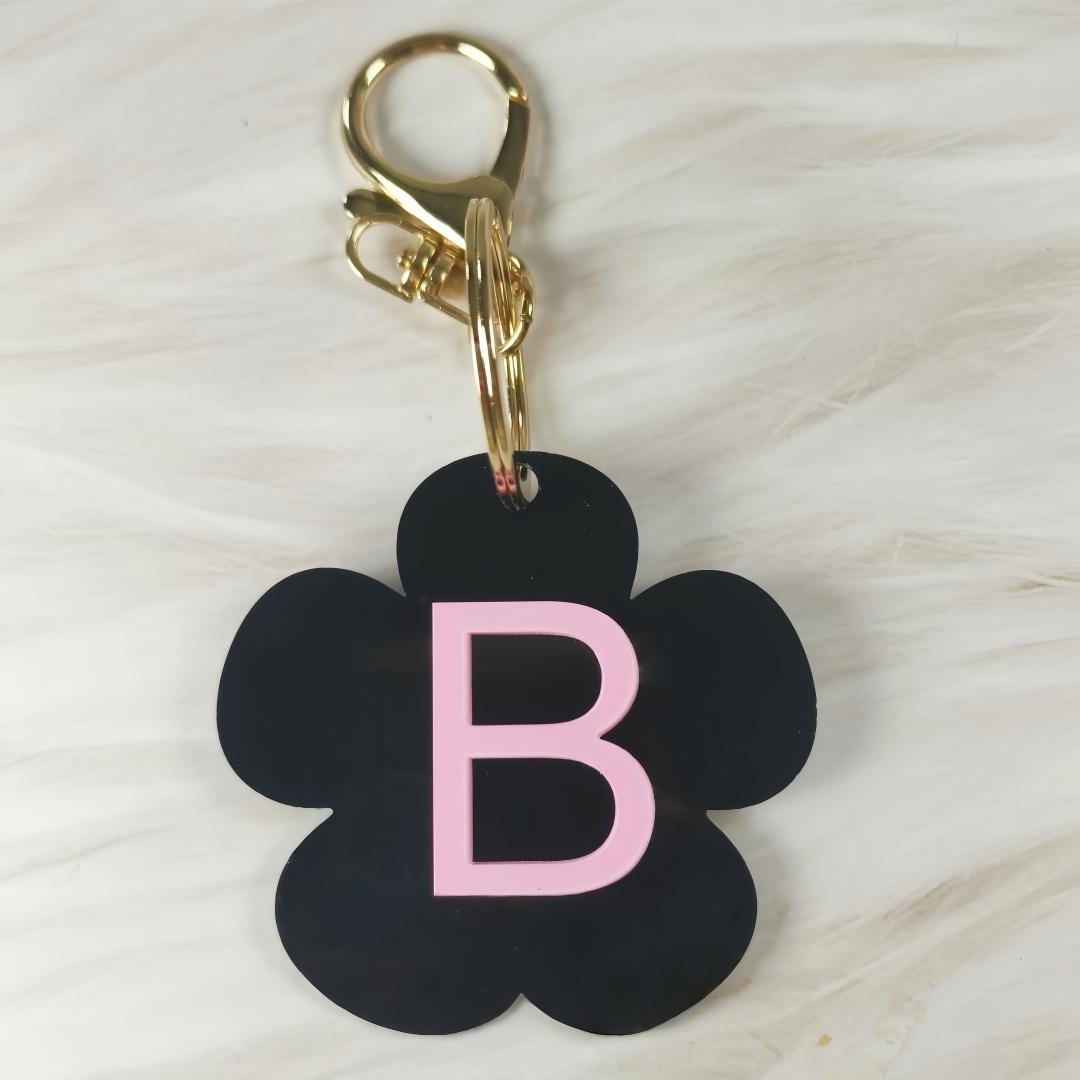 Personalized Name Flower Keychain, Initial Acrylic Keychain, Customized Acrylic Bag Tag, Backpack Name Tag, Letter Combination Retro Daisy Label