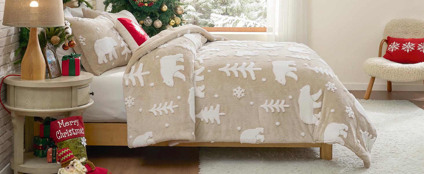 Christmas Comforter Set Queen, Christmas Bedding Set with Bear, Beige Fleece Plush Comforter for Winter, 3 Pieces, 1 Soft Comforter and 2 Pillowcases