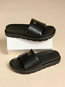 2026 Summer New Fashion Thick Sole Sandals, Women's Outdoor Wear, Versatile Letter Decoration, Flat Comfortable Slippers, Casual Heeled Wedge Shoes