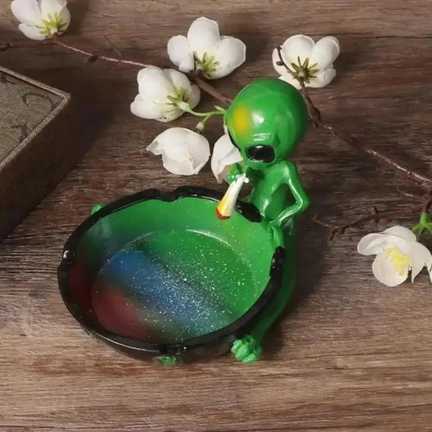 Waterproof Resin Alien Shaped Decorative Figurine, Dual Purpose Ashtray and Trinket Storage Dish for Home and Office Indoor Outdoor Decoration