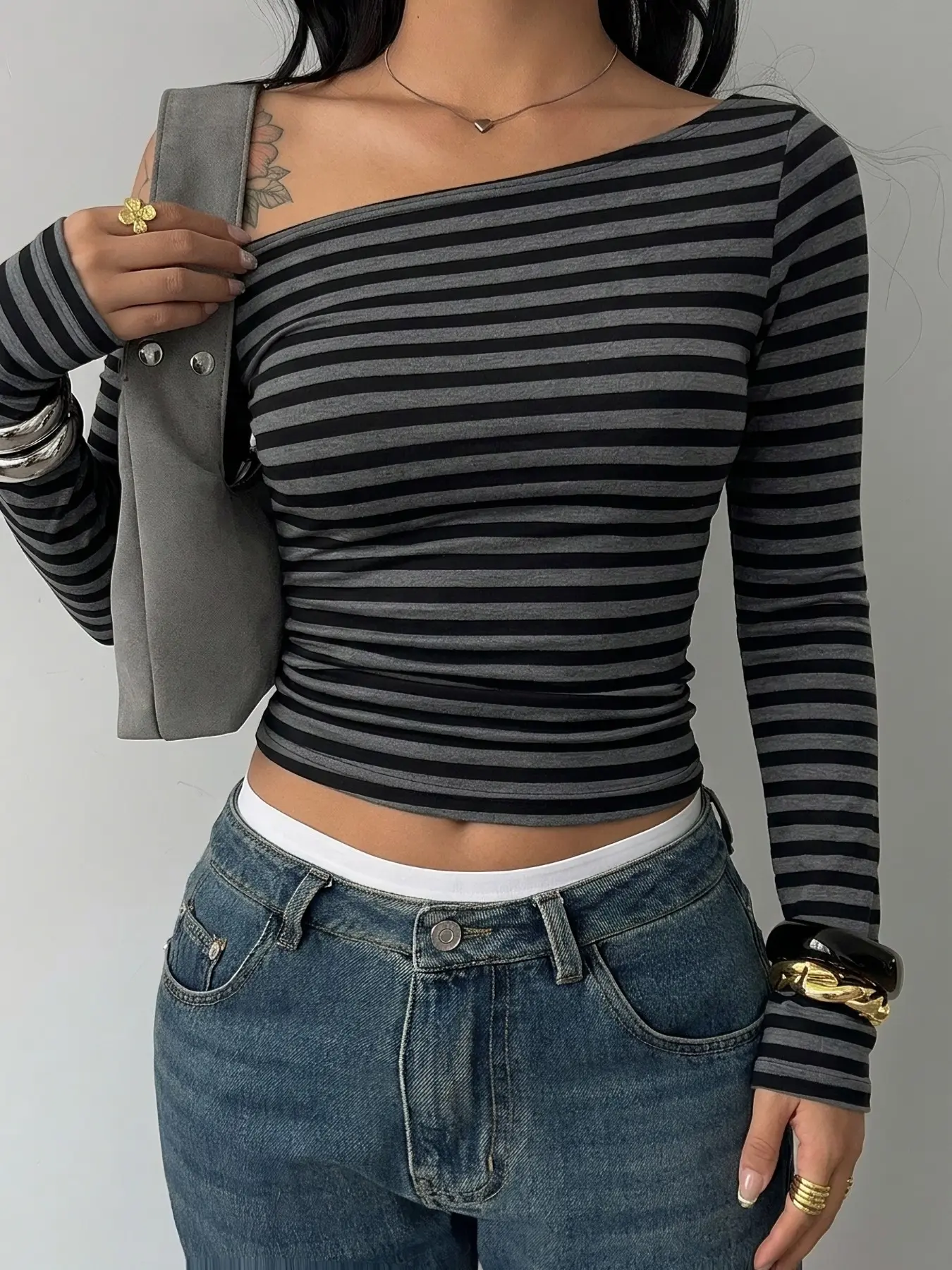 2026 Hot Selling Women Black Grey Striped Off Shoulder Long Sleeve Top, Slim Fit Asymmetric Slant Neck Cropped Tee, Form Fitting Stretchy Striped Casual Blouse For Y2K Baddie Grunge Street Daily Night Out Vacation Outfits