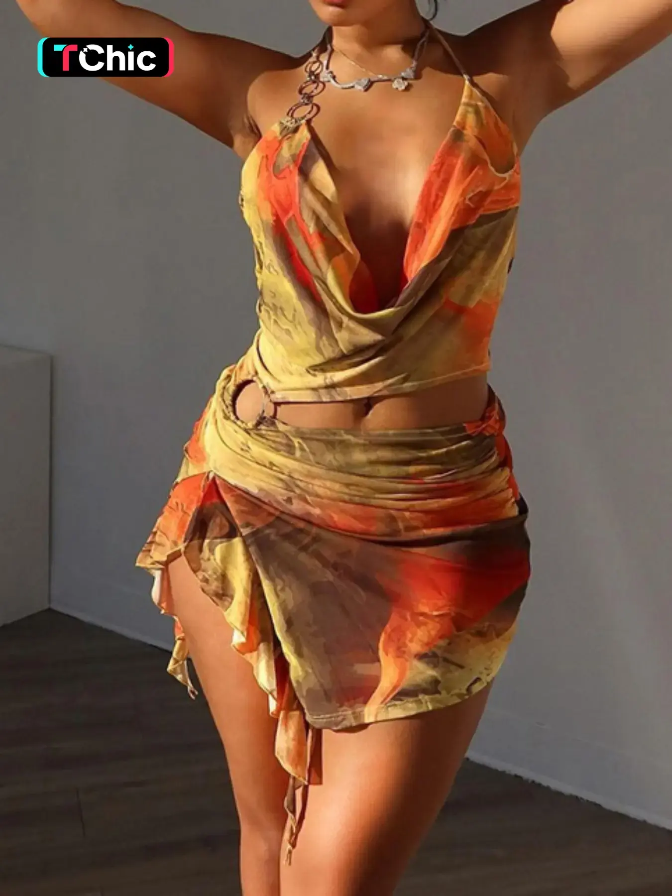 Women's All Over Print Backless Sleeveless Cami Dress, Fashion Draped Ring Linked Split Thigh Halter Neck Short Dress for Summer, Backless Sundress, Ladies Boho Casual Style Clothes for Beach Holiday, Dresses for Women, Summer Dresses, Womenswear