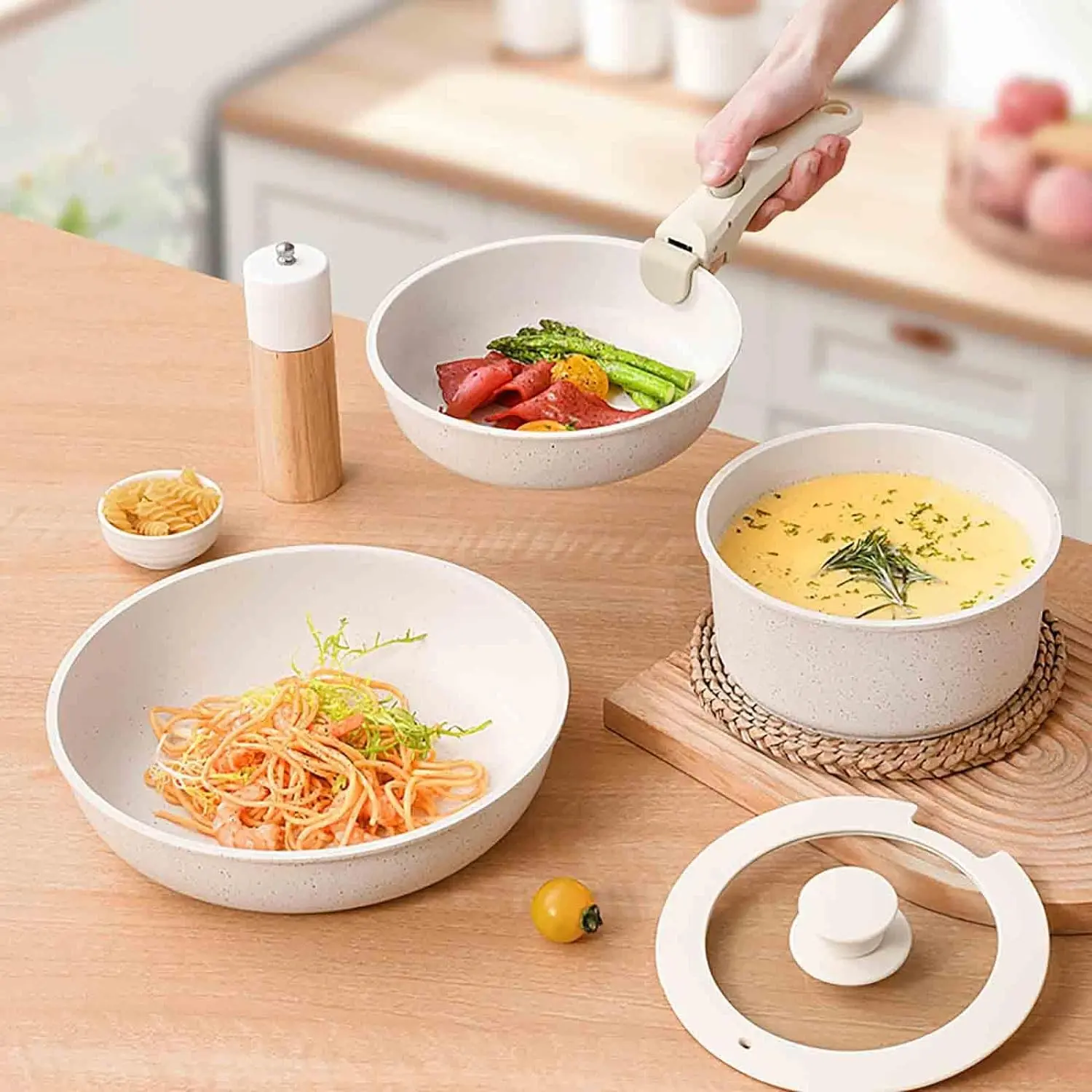 5-Piece Cookware Set with Removable Handles, Non-Stick Stackable Pots and Lids, Suitable for Induction Stove and Oven