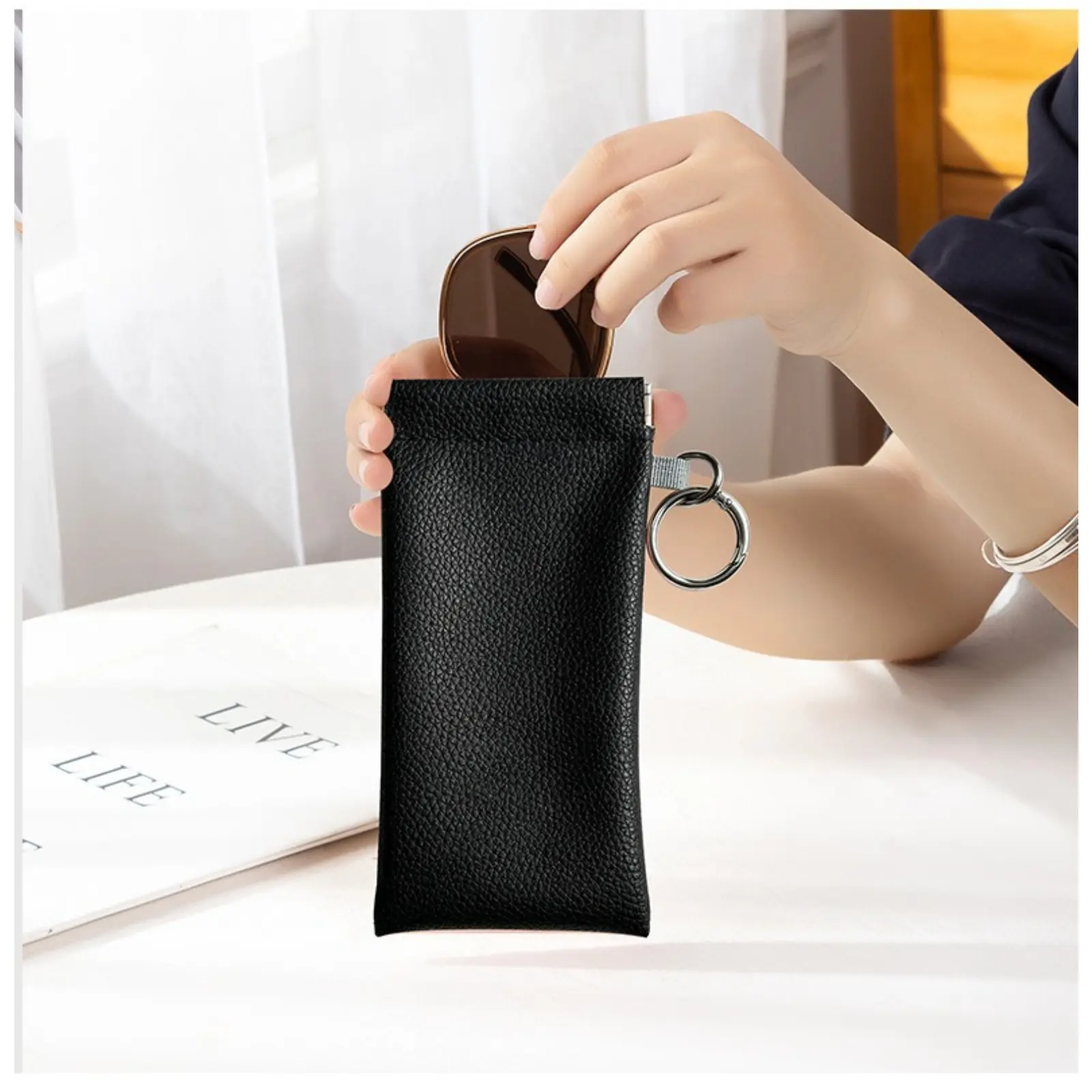 Eyeglasses Pouch, Litchi Grain PU Leather Glasses Storage Bag with Key Ring, Auto Spring Closure Soft Spectacle Holder, Scratch Resistant Eyewear Sleeve for Myopia Glasses Sunglasses, Portable Pocket Organizer for Daily Outdoor Travel