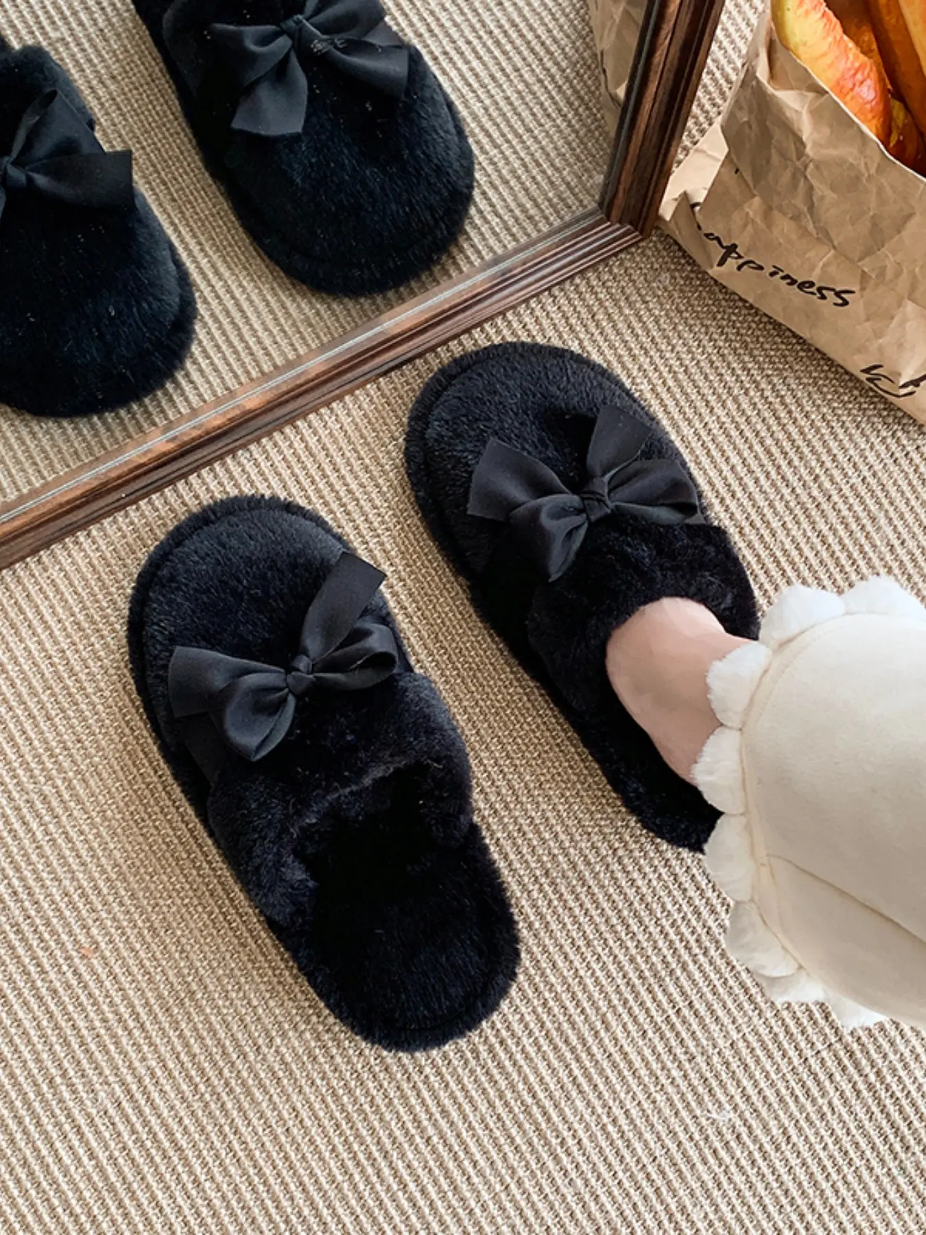 Women's Fashion Ribbon Bow Decorative Plush Toe Slippers, Super Soft Warm Lining, Non-Slip Quiet Sole, Comfortable Indoor Shoes, Perfect Holiday Gift