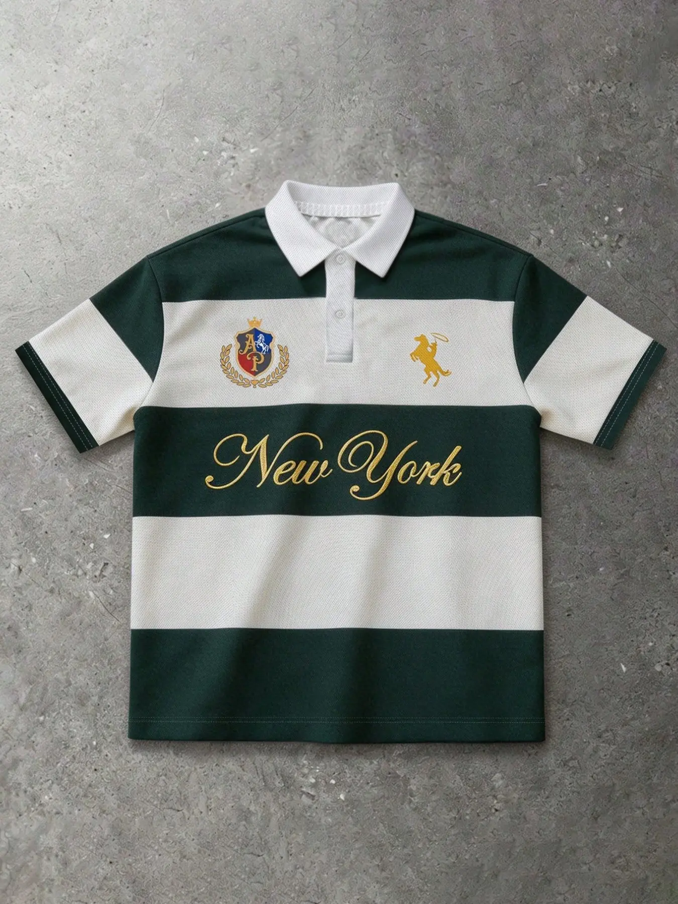 Men's Dark Green Off White Wide Horizontal Stripe Short Sleeve Striped Knit Polo Shirt, New York Cursive Letter Crest Horse Chest Graphic Print, White Lapel Collar Half Button Placket, Loose Oversized Street Fit, Vintage Preppy Daily Casual Top
