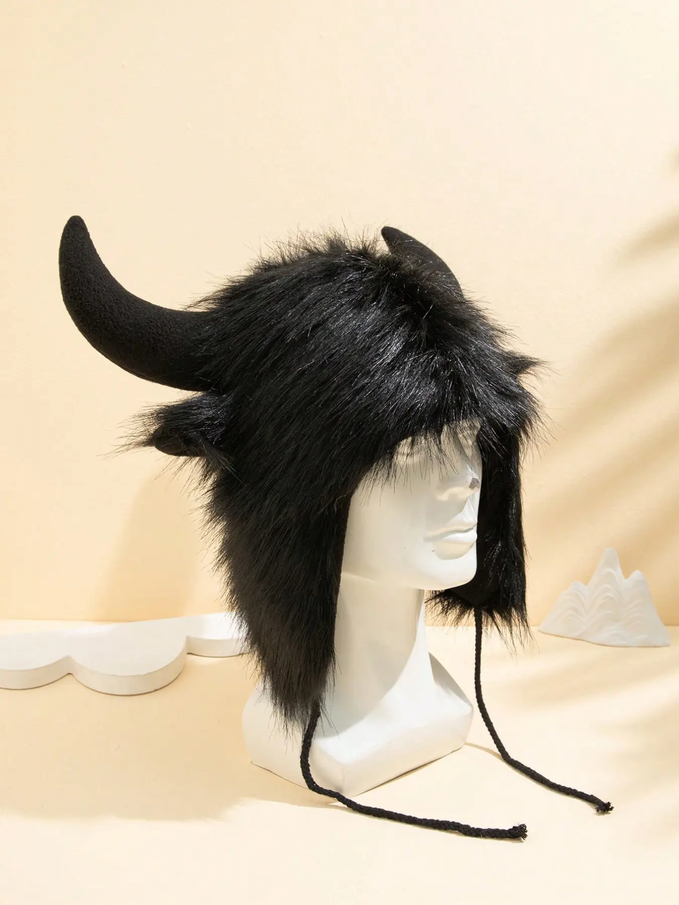 Funny Bull Horn Plush Hat, Fall Winter Warm Windproof Cold-Resistant Hat, Halloween Ear Protector, Stylish Accessory for All Seasons
