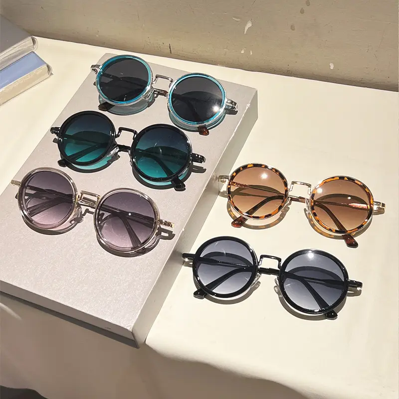 Effortless Black Thick Round Sunglasses Face Slimming Green Tinted Lenses Retro Steampunk Metal Temple Lightweight Streetwear Festival Driving