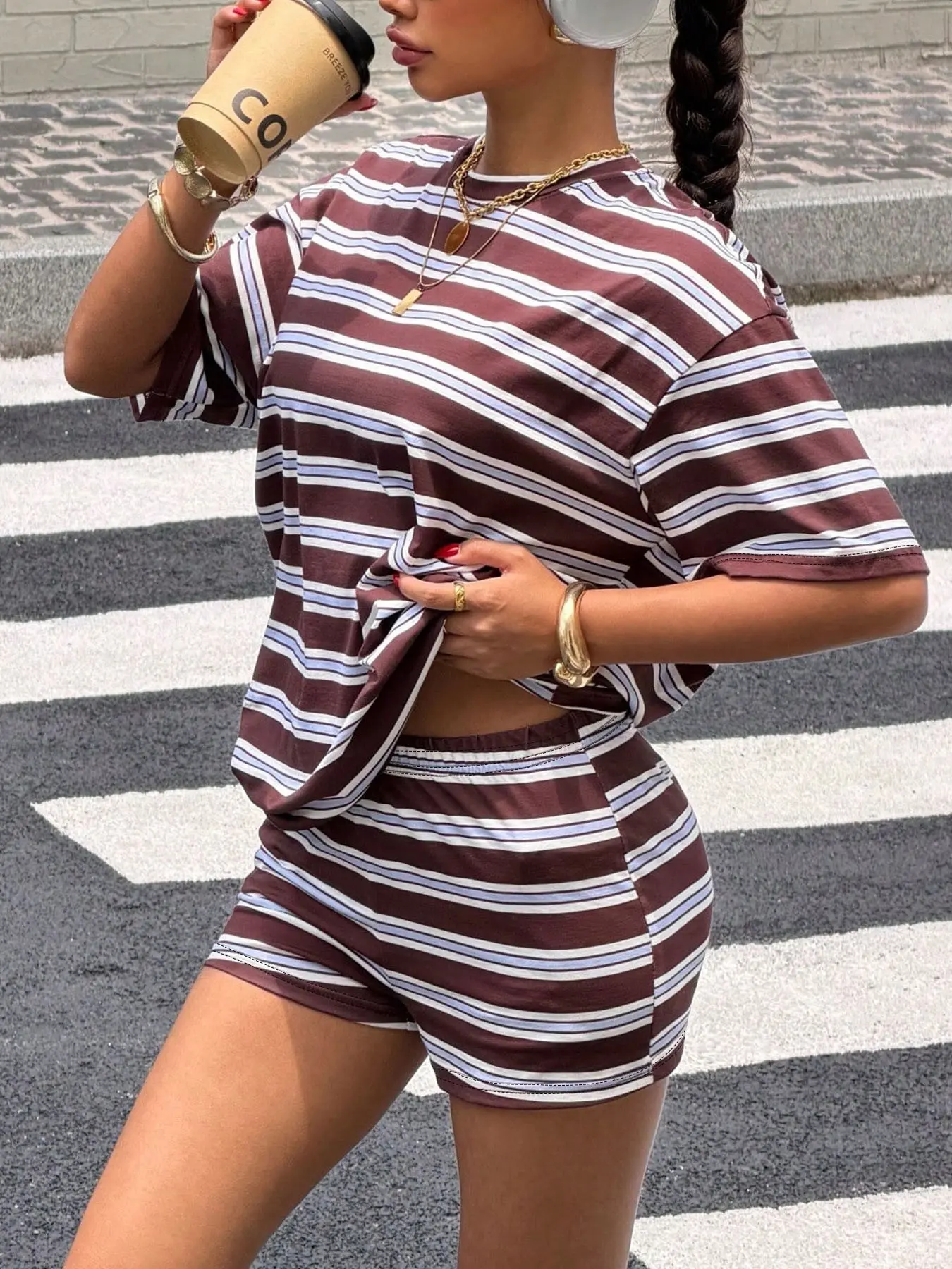 Women's Casual Retro Patchwork Striped Two-Piece Set, Oversized Loose Fit Daily Wear, Short Sleeve T-Shirt & Shorts, Fashionable for Vacation & Everyday