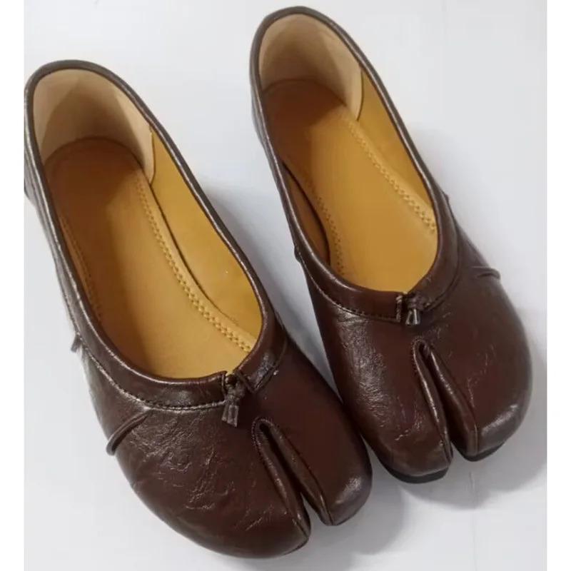 Fashion Hot PU Leather Tabi Shoes Women Handmade Women Flats High Quality Shoes Luxury Design Split-Toe Mules Shoes