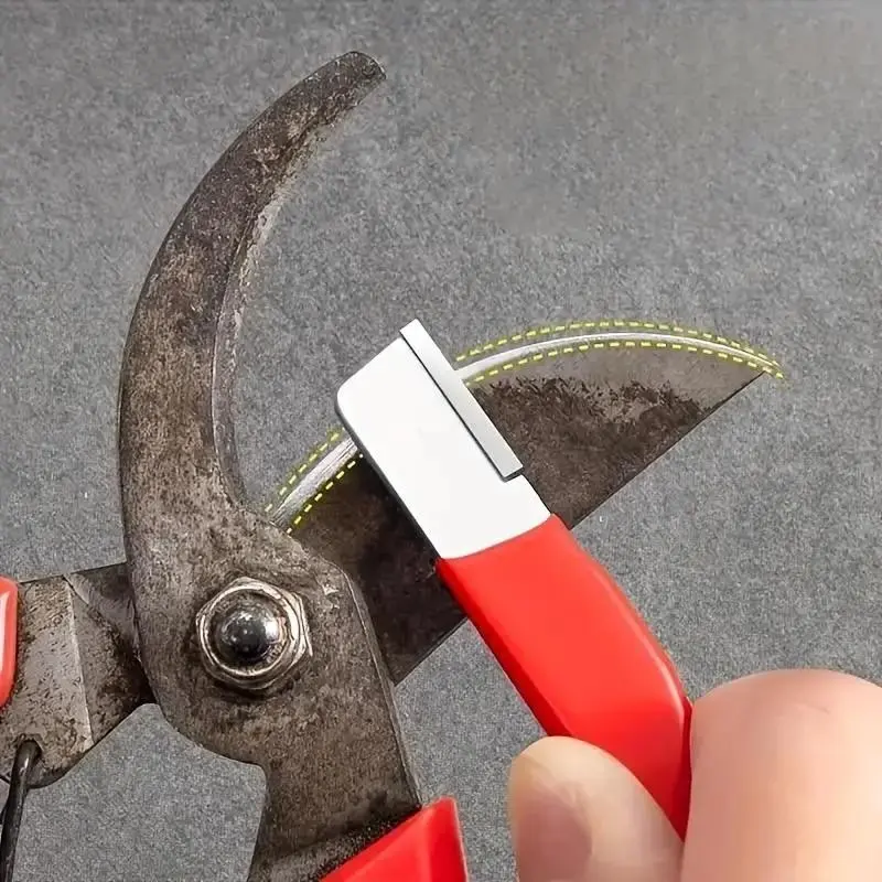 Professional precision knife sharpener, featuring tungsten steel and diamond ceramic materials. Suitable for all types of blades, including gardening shears.
