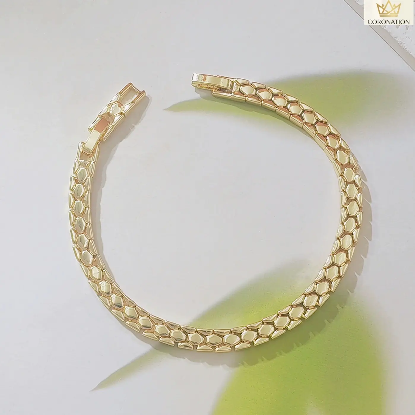 Women's Geometric Square Snake Bone Bracelet 18K Gold Plated Copper Chain Minimalist Adjustable Jewelry for Daily Wear Party Vacation