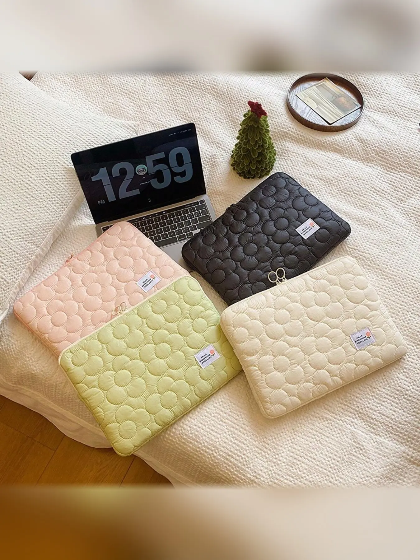 Korean Style Cute Sunflower Quilted Laptop Bag, Computer Bag, 10-11 Inch iPad Case, 13-15.6 Inch Notebook Padded Shockproof Inner Sleeve