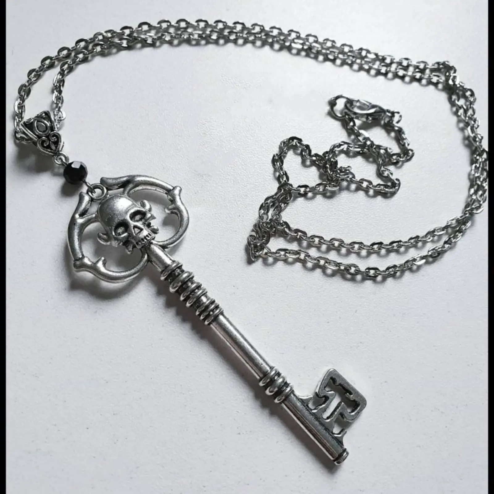 Men Women Pendant Necklace Universal Gothic Jewelry, Viral Vintage Skull Key Long Chain Necklace, Underrated Dark Punk Antique Silver Neckwear, Black Bead Accent Skeleton Key Statement Necklaces, Adjustable Extension Chain Non-Fade Hypoallergenic Alloy Ac