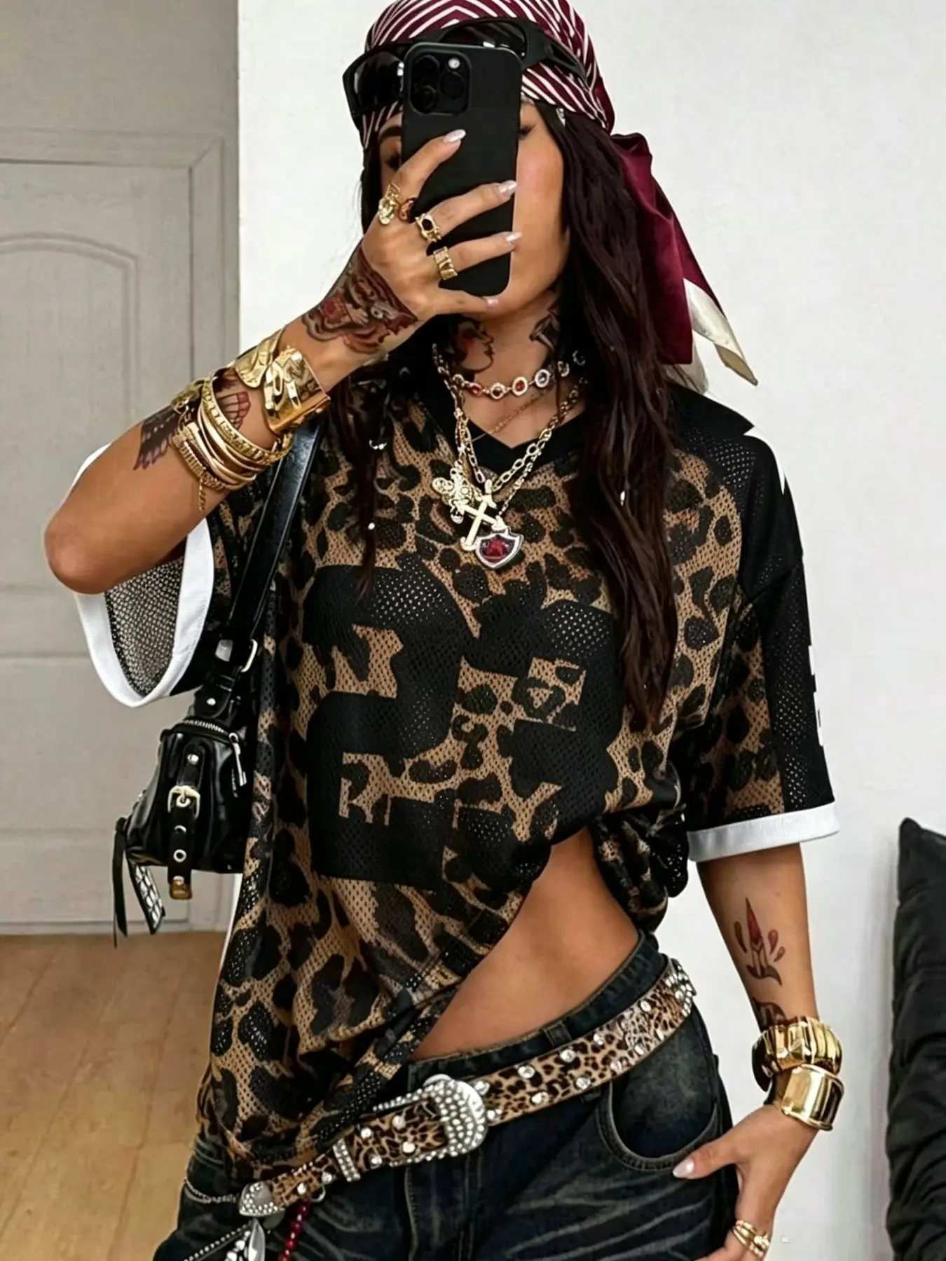 Women's Y2K Summer V-Neck Mesh Short Sleeve T-Shirt, Sporty Casual Streetwear Leopard Print Loose Fit Baggy Top, Fashionable Trendy Tee for All Seasons