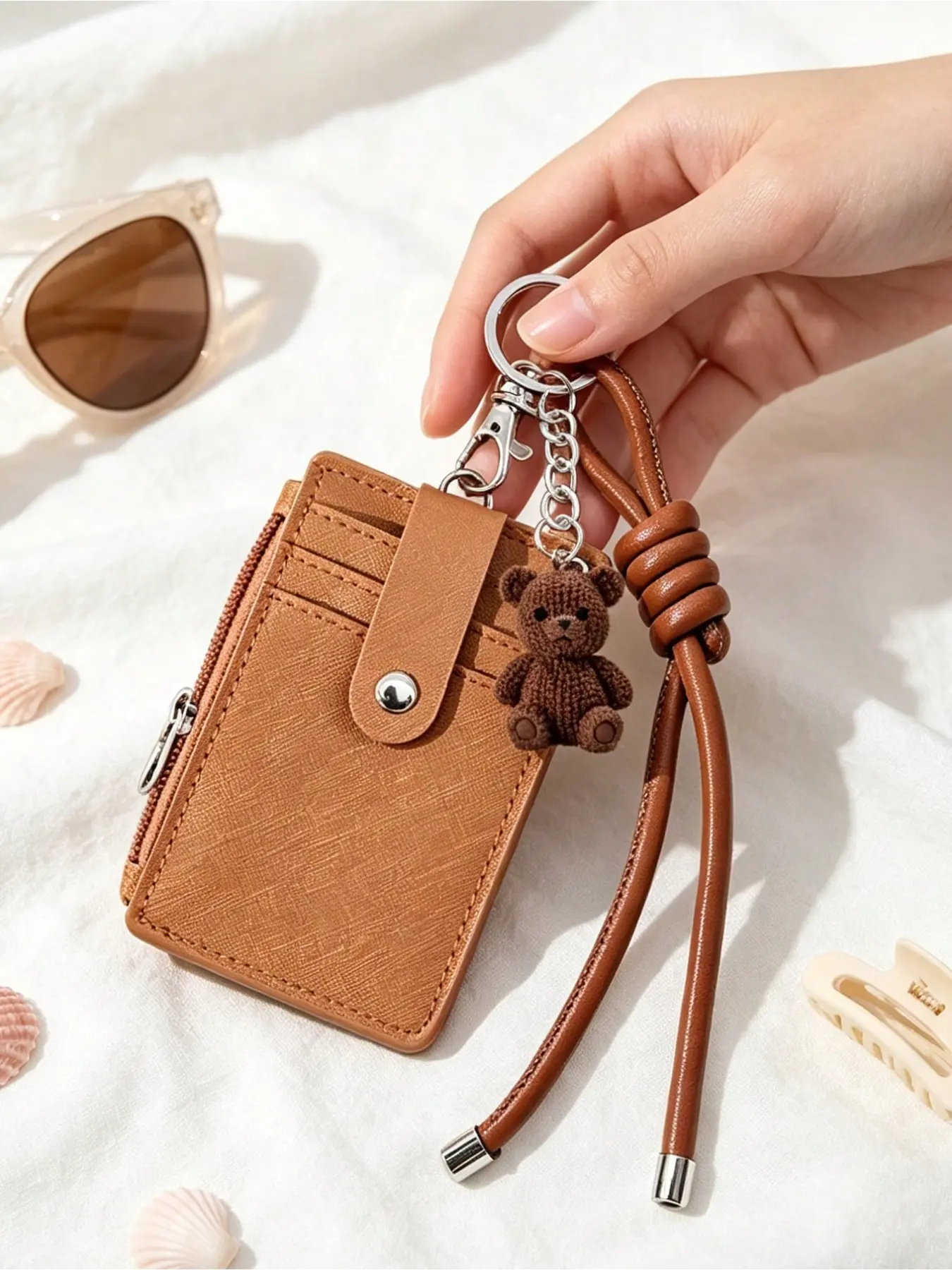 Cute Bear Keychain Wallet, Multi-Card Holder with Leather Strap, Mini Zip Coin Pouch, Ideal Gift for Various Occasions