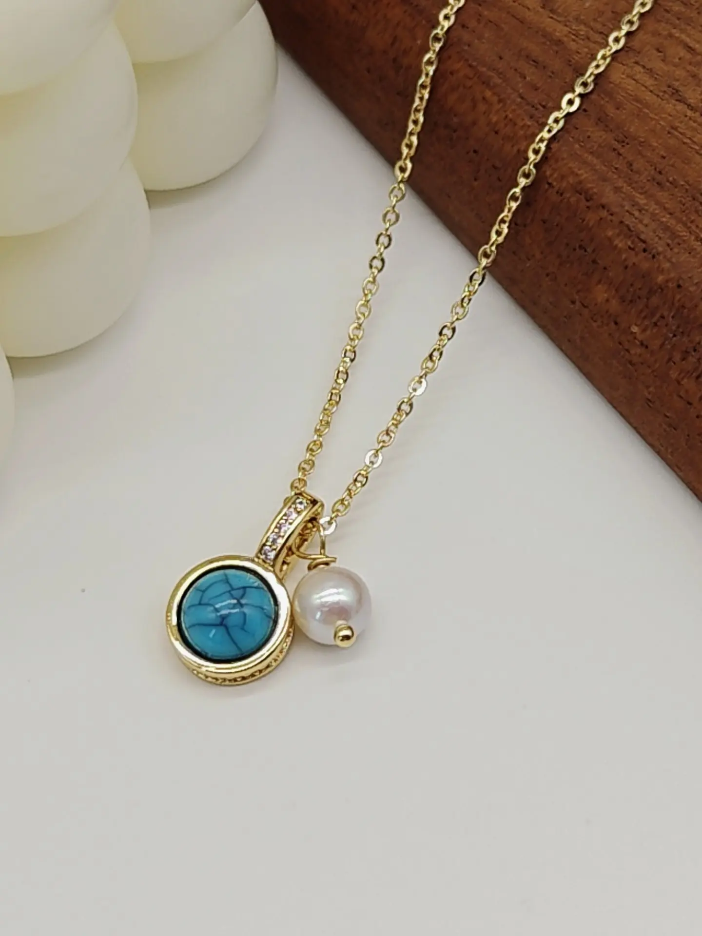 Natural Stone Pendant Necklace, Round Blue Stone with Pearl, Unisex Jewelry, Perfect Gift for Valentine's Day, Birthday, Anniversary