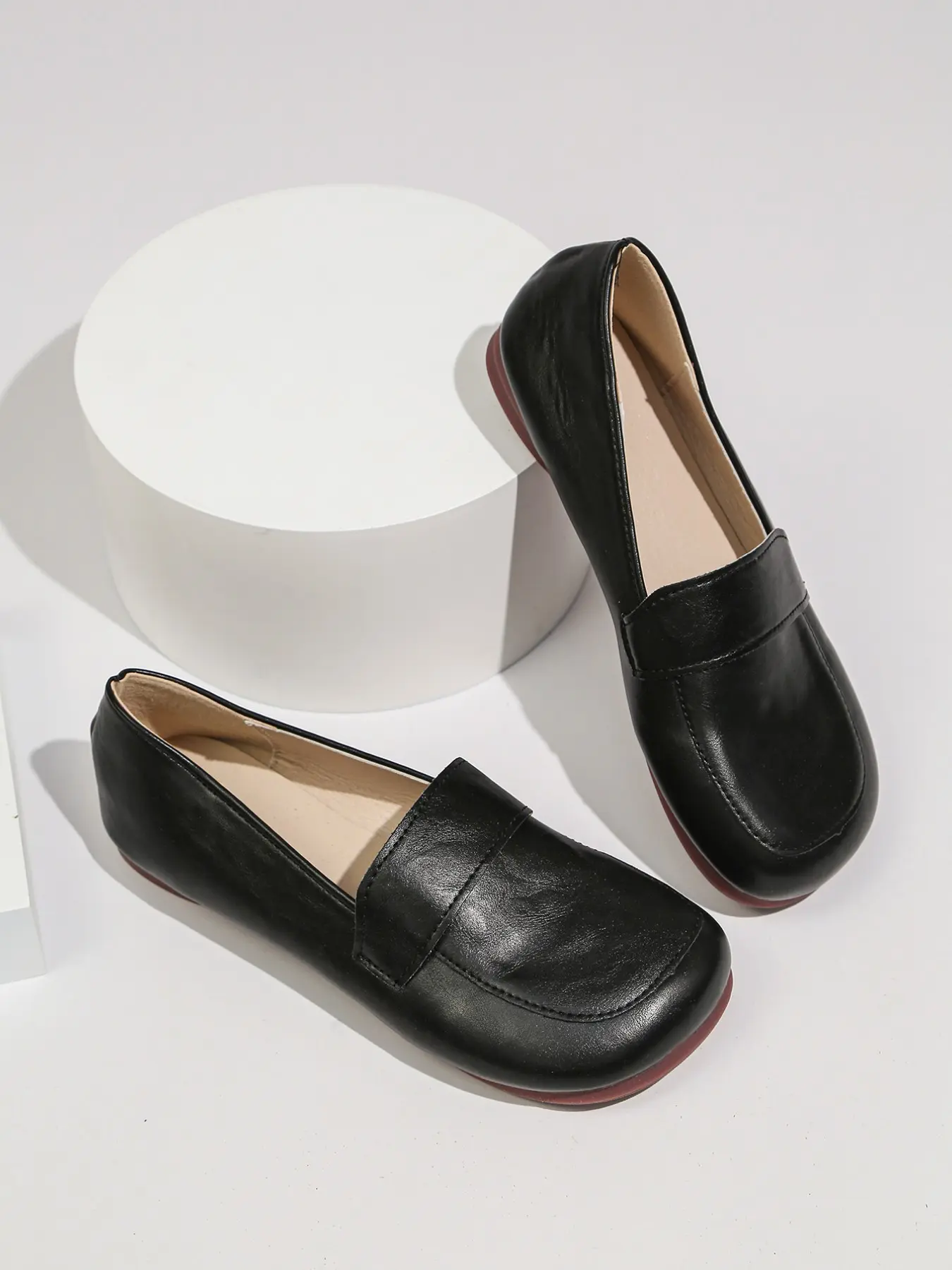 Women's Folded Leather Loafers, Vintage Casual Soft Sole Slip-On Anti-Slip Comfortable Daily Walking Commute Flat Shoes