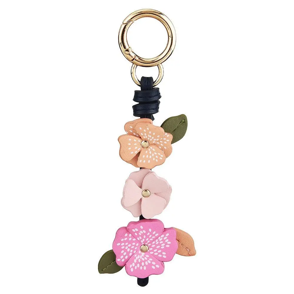 【2026 New】Women's Elegant Genuine Leather Camellia Fashion Keychain - Leather Key Holder, Camellia Flowers Charm, Mini Bag Accessories, Keychain for Bags, Botanical Look, Floral Charm, Pendant Shape