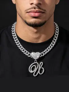 Diamond Letter Pendant Necklace, Sparkling Pendant, Fashion Jewelry, Party and Daily Wear, Versatile Rhinestone Necklace, Birthday Gift, Heart Letter Necklace