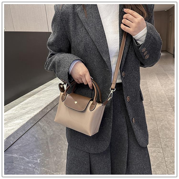 BIGWIG Nylon Mini Dumpling Bag, Waterproof Mini Coin Purse, Shoulder Bag, Crossbody Bag, Handbag, Versatile Daily Bag, Retro Style Bag, Soft Collapsed Shoulder Bag