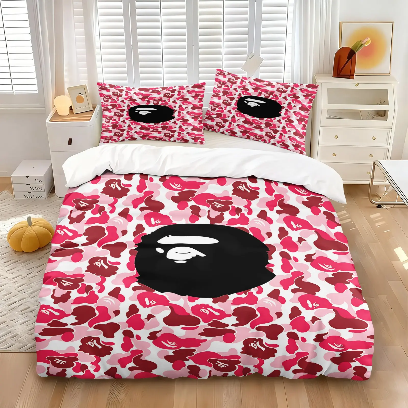 Aesthetic Hot Girl Trend Full Printed Pink Camo Cartoon Gorilla Head Print Duvet Cover Set, Include 1 Quilt Cover and 1/2 Pillowcases, Skin-Friendly Breathable Anti-Pillin Comfortable Comforter Cover, Soft Skin-friendly, All Seasons Use