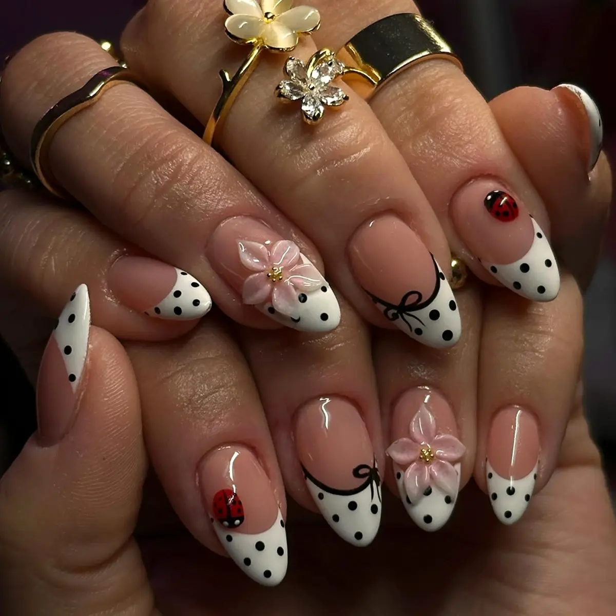 24 almond shaped press on nails shor spring-themed 3D floral nails black polka dot white French trim, cartoon ladybug paired with hand-painted black bow acrylic fake nails, Decorative nails, manicure for parties, picnics, dates