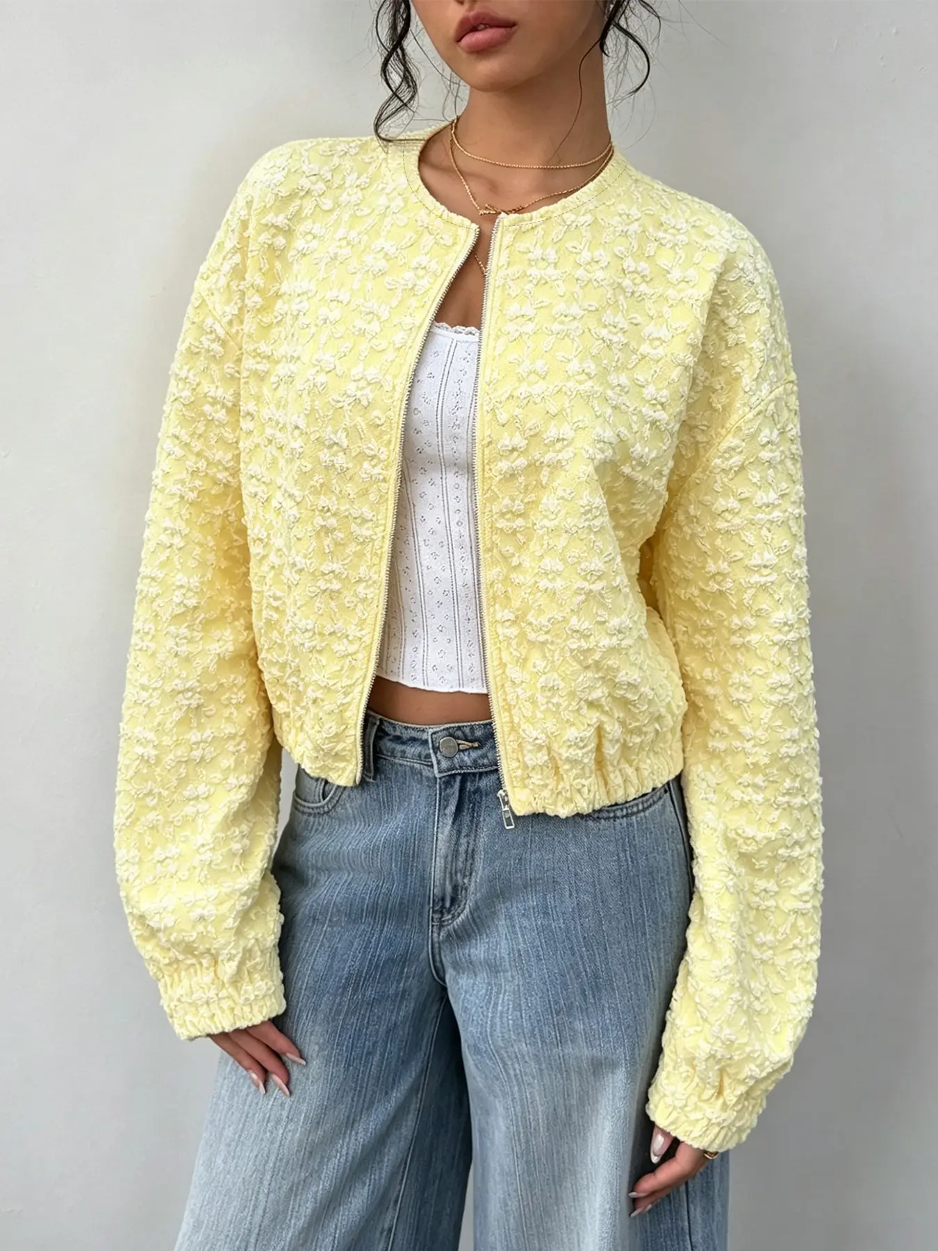 Women's Fashionable 3D Floral Print Zip-Up Cropped Baseball Jacket, Loose-Fitting Long-Sleeved Light Yellow Casual Outerwear Top, Suitable for Everyday Spring Street Style.
