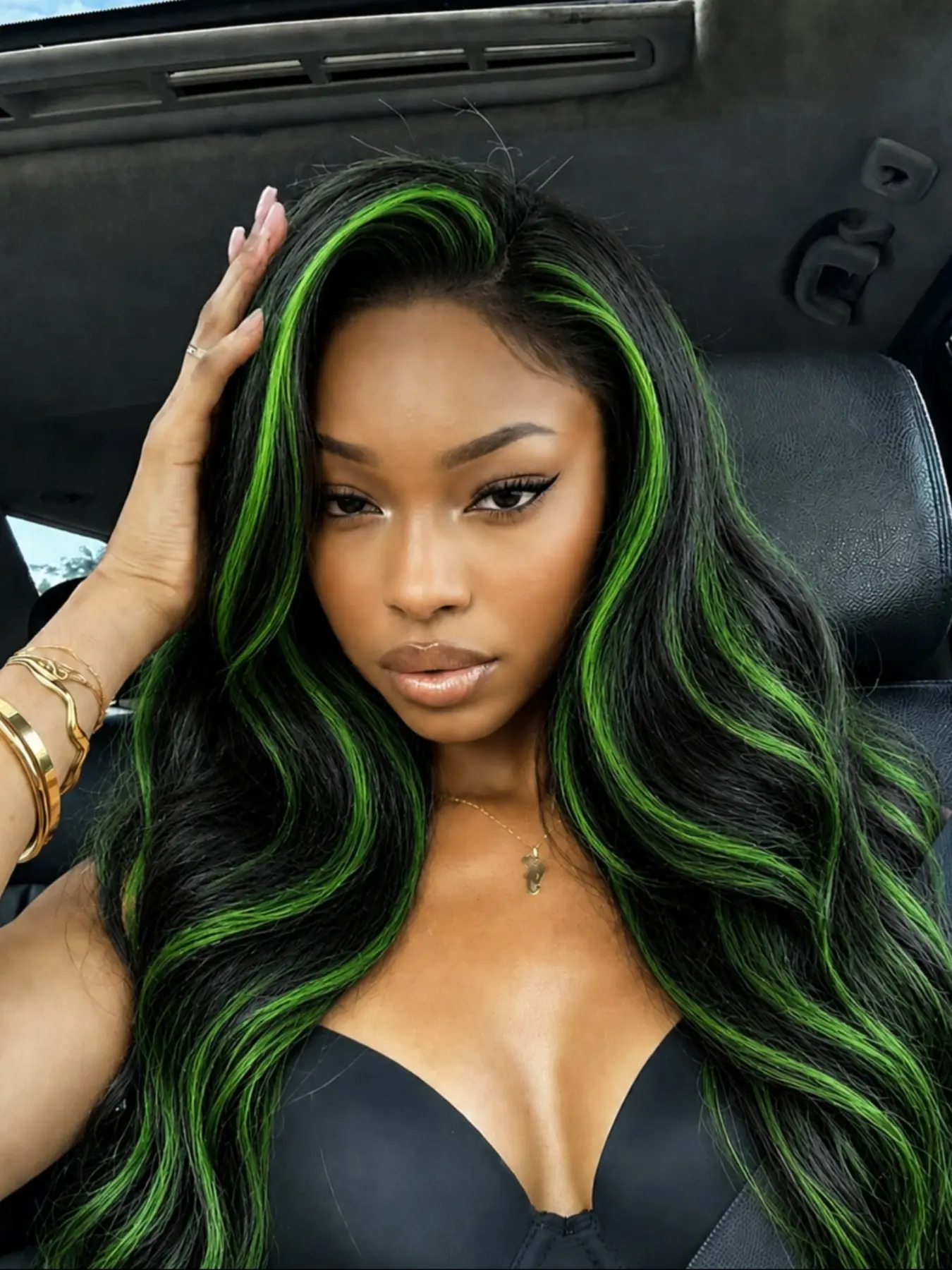 26 Inch Black with Green Highlights Body Wave Lace Front Wig |Heat Resistant Synthetic Fiber, Soft & Lightweight Natural Parting Lace Wigs
