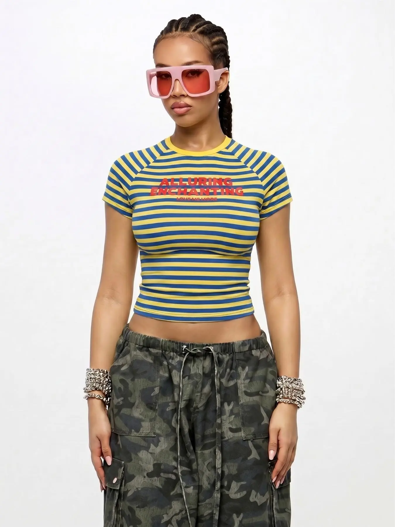 Retro Striped "Alluring Enchanting" Print Crop Top Slim Fit Raglan Sleeve T-Shirt Casual Everyday Tee Cropped Perfect For Streetwear, Y2K Style And Casual Daily Outings