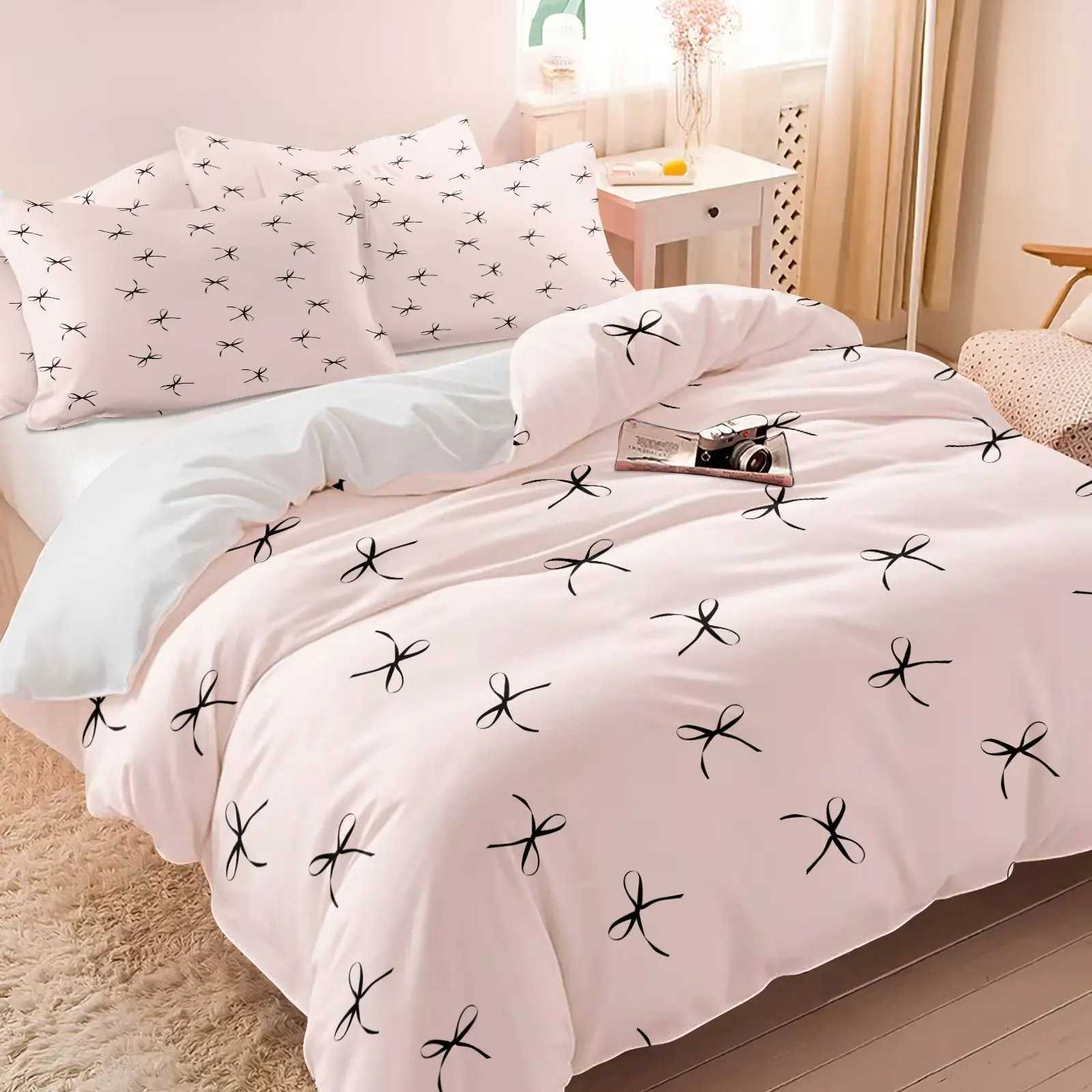 Black Bow Minimalist Duvet Cover Set, 1 Duvet Cover & 1-2 Pillowcases, Nude Pink Base with Black Bow Pattern, Simple Hand-Drawn Bowknot Design, Soft Comfortable Duvet Cover, Modern Bedroom Decor Gift for Minimalist Home Lovers, Modern Bedding Set