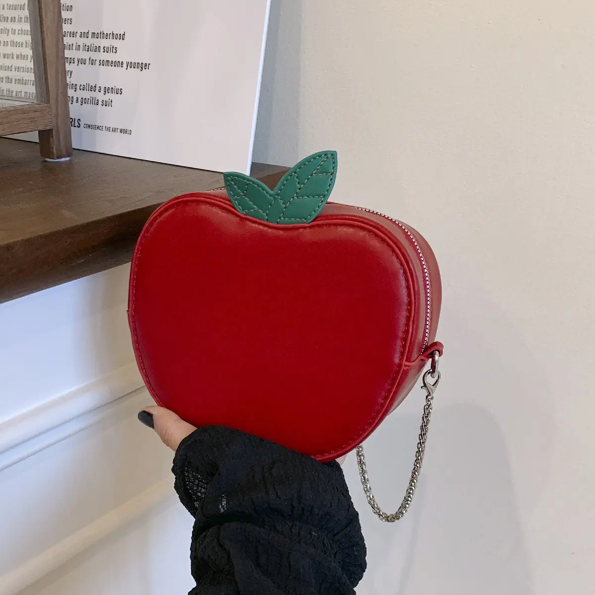Apple-shaped PU material zippered closure women's everyday casual single shoulder bag crossbody bag
