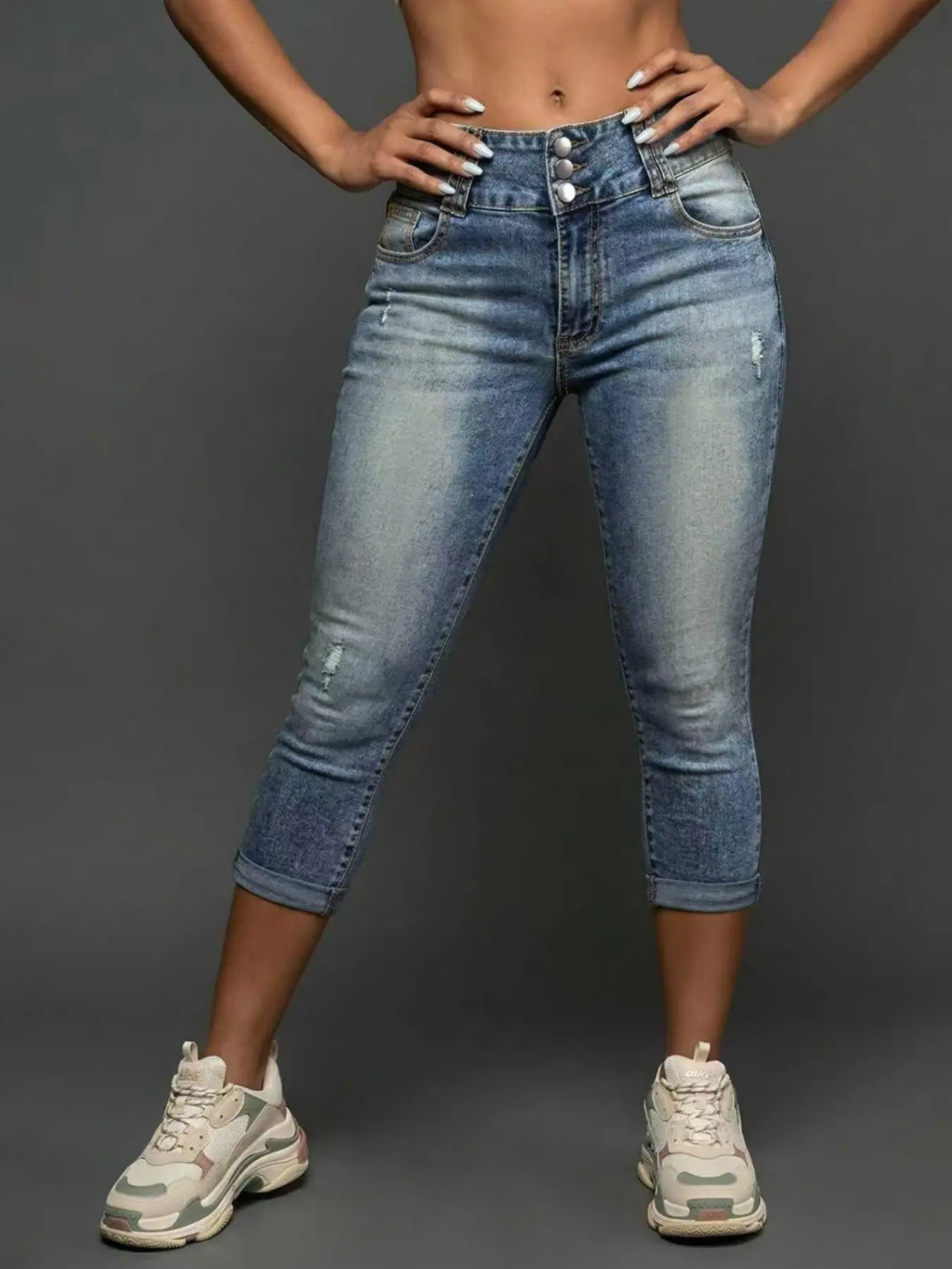 Women's Light Wash Triple Button High Waist Stretch Capri Denim Jeans, Tummy Control, Casual Denim Pants for Daily Wear