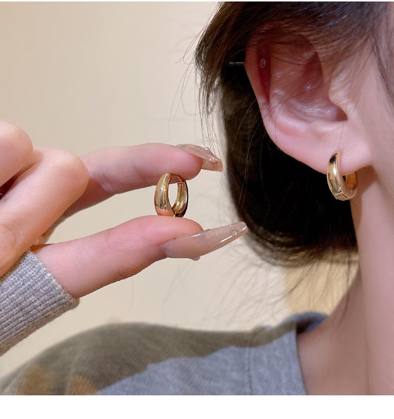 925 silver needle retro metal earrings, women's high-end geometric plain ring ear buckles, versatile and exaggerated commuting earrings