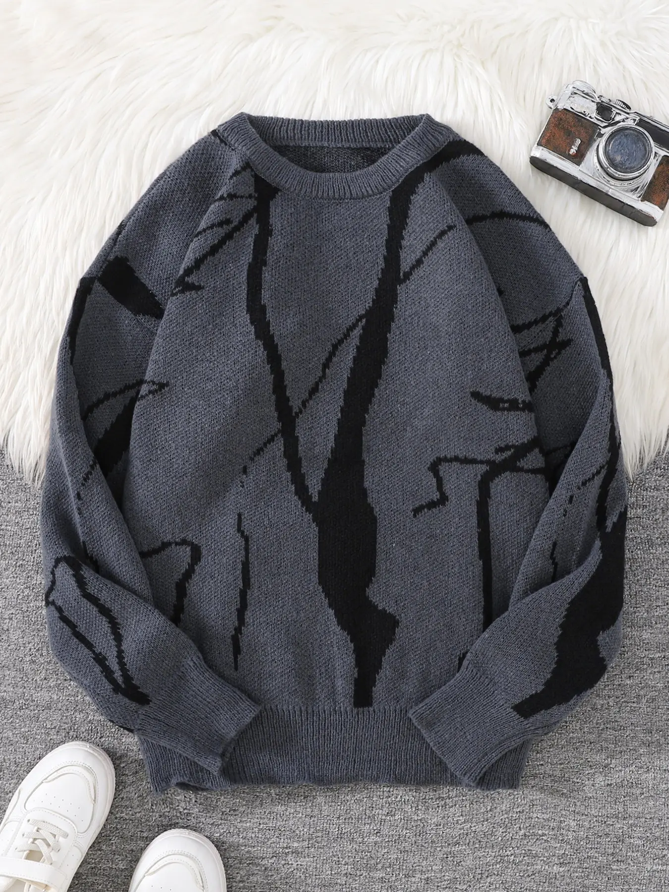 Street Graffiti Pattern Pullover Sweater, Casual Round Neck Knit Men's Hoodie, Regular Fit, Suitable for Fall & Winter