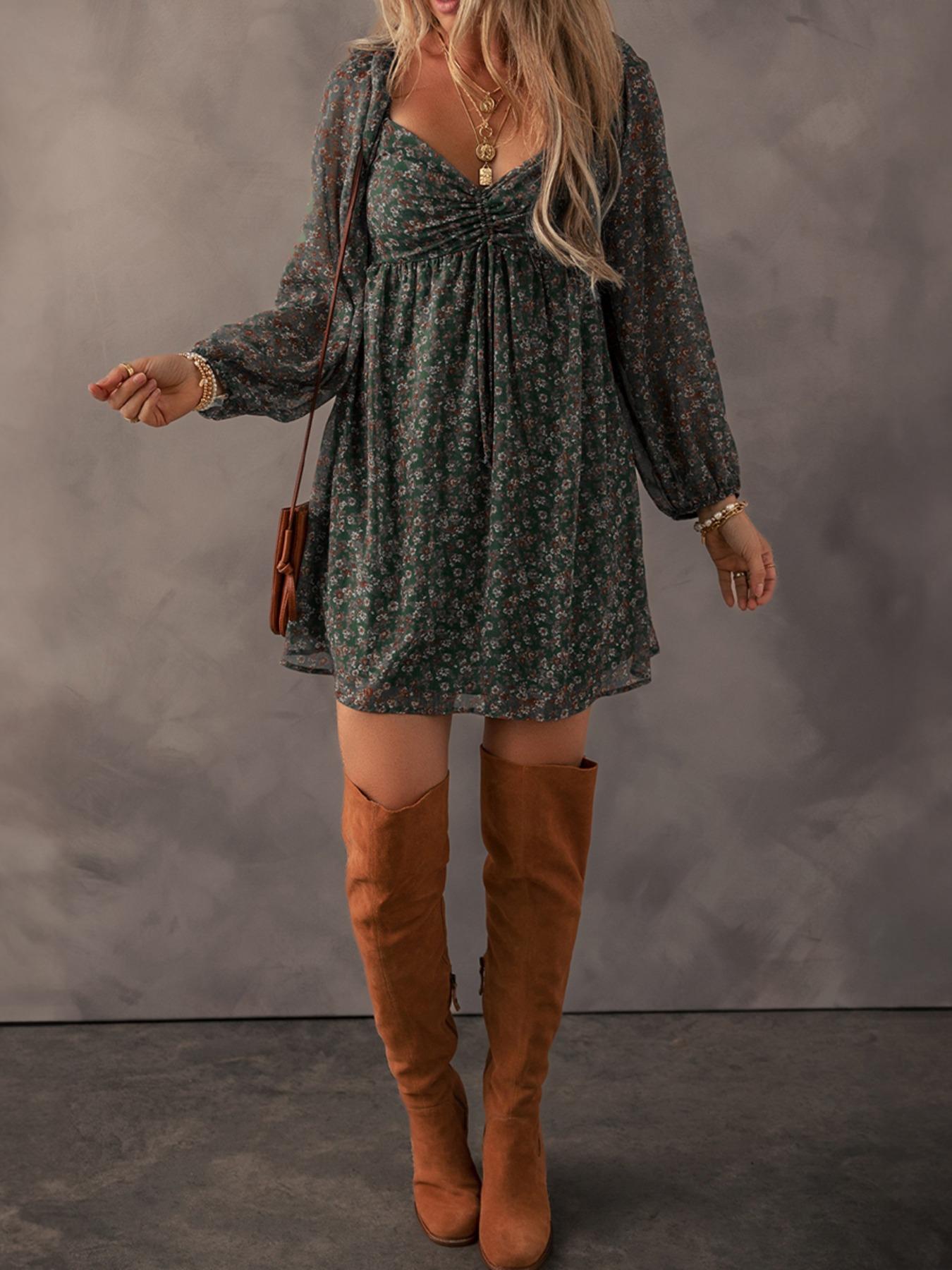 Women's Ditsy Floral Print Sweetheart Neck Shirred Back Dress, Boho Fashion Casual Puff Sleeve Dress for Daily Holiday Vacation Wear, Ladies Dress for All Seasons