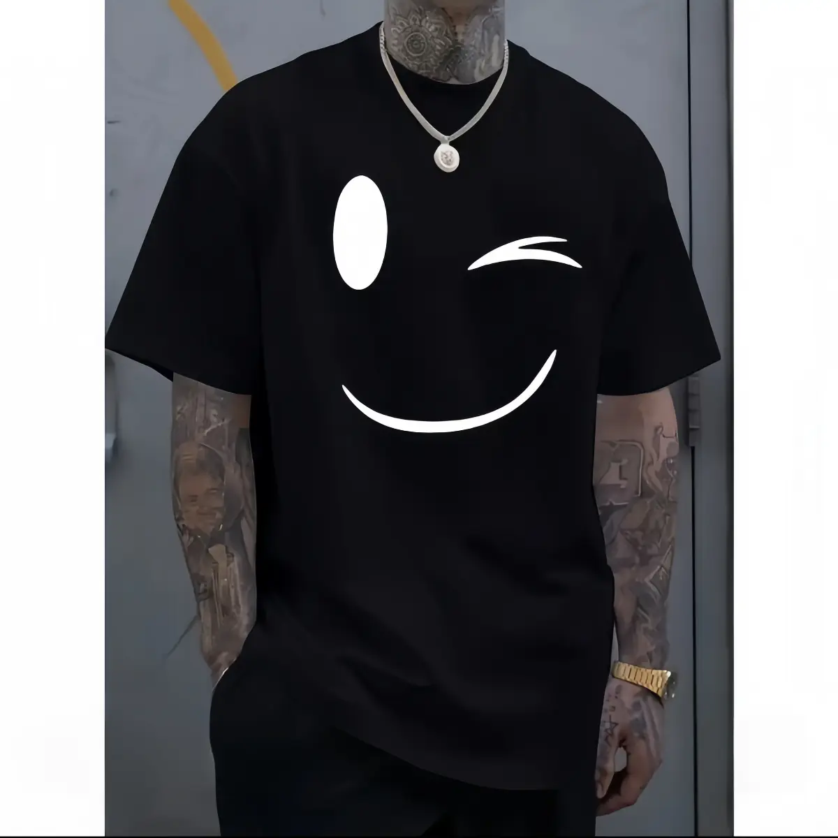 Unisex Short-Sleeve Classic Casual T-Shirt - Simple White Winking Smile Graphic Everyday Streetwear Sports Top, Breathable Sports & Outdoor Clothes