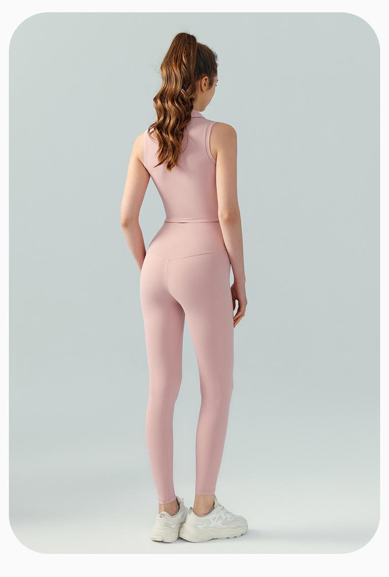 High-neck yoga top for women, sleeveless, slim-fit, breathable, suitable for outdoor running and fitness, sports vest with chest pads