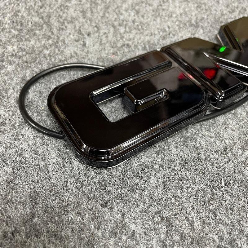 Suitable for GMC  Illuminated Badge Light Flowing Badge Grille Illuminated Badge LED Flowing Badge  Accessories  Decorations car