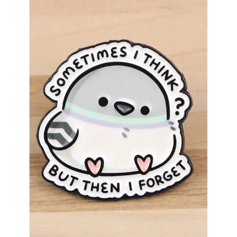Cute chubby pigeon and heart cartoon badge, lapel pin, brooch clip, elegant zinc alloy brooch, durable metal badge, suitable for backpacks, briefcases, all-season fashion accessory