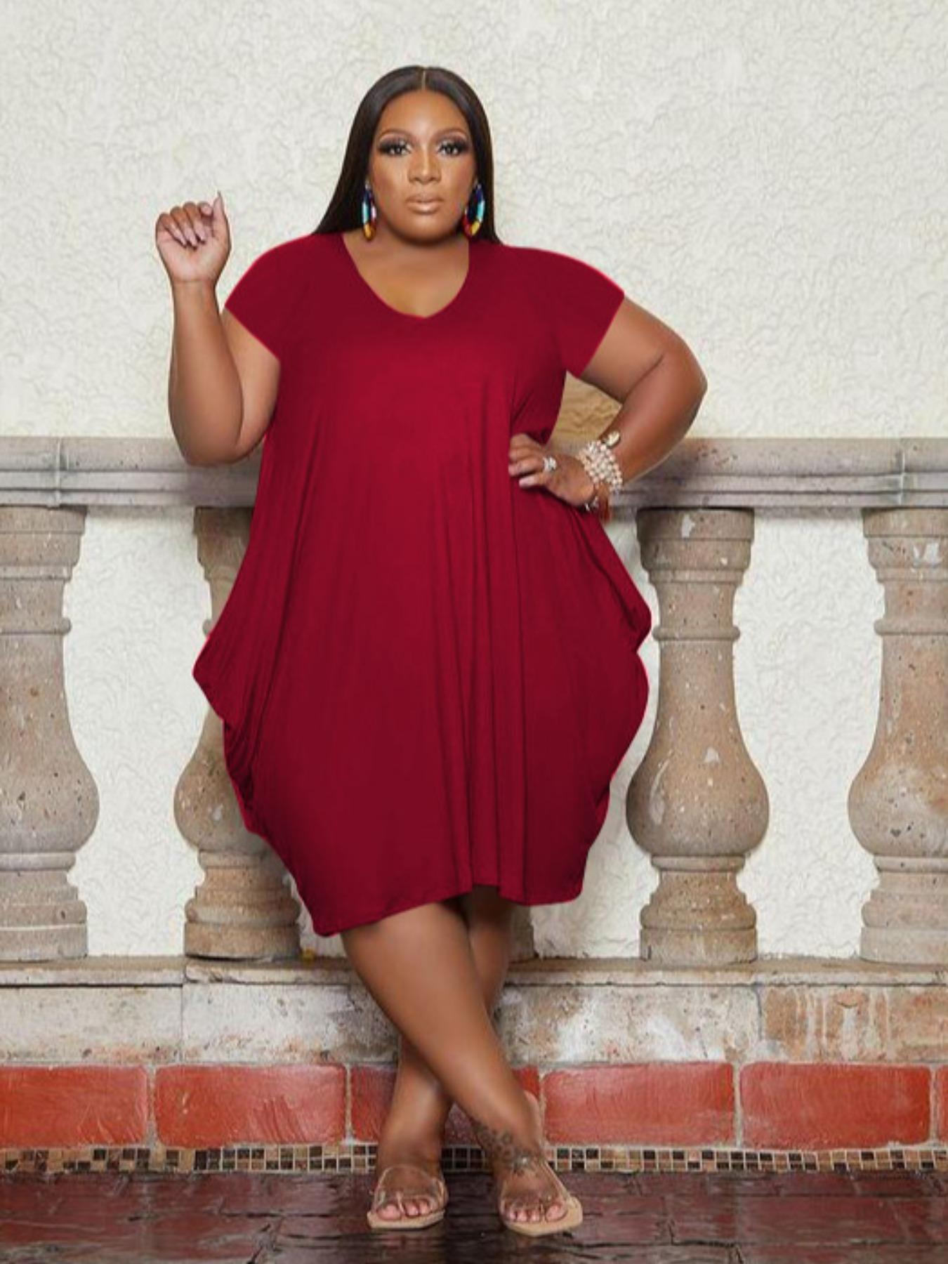 Plus Size T-Shirt Dress with Pockets, Loose-Fitting Short Sleeve Casual Dress for Summer, Comfortable Knit Fabric, Casual Wear