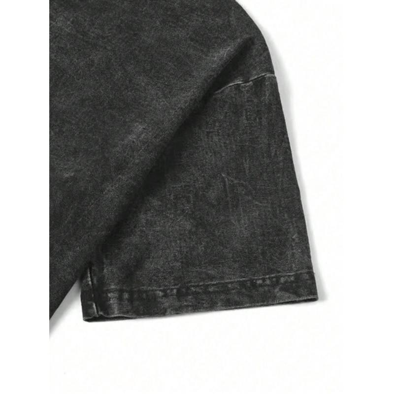 Guts Berserk Graphic Tee – Black Knight Vintage Washed Anime Shirt, Dark Gothic Manga Oversized Cotton Top, Trendy Streetwear Menswear for Casual, Party, Convention, and Anime Fans