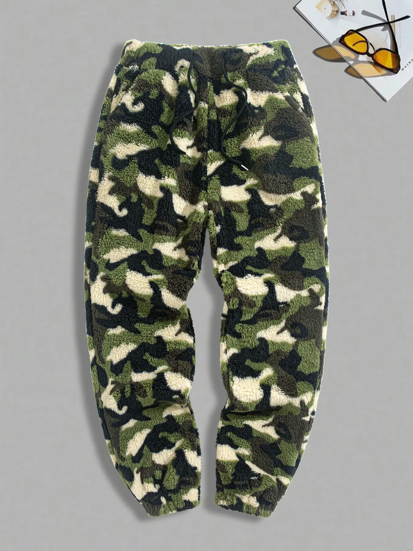 Men's Camouflage All over Print Fluffy Fleece Joggers, Drawstring Cuffed Casual Pants, Cozy Soft Warm Trousers for Sleep Lounge