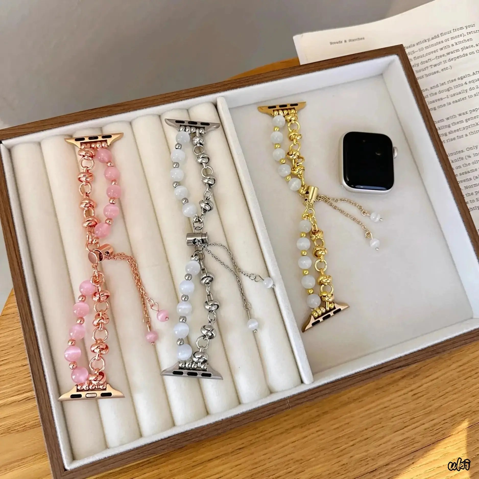 Luxury Women Jewelry Metal Watch Band for Apple Watch 11/10/9/8/7/6/SE/Ultra, Fashion Slim Bracelet Strap Fits 40mm 41mm 42mm 44mm 45mm 46mm 49mm All Series iWatch for Girls