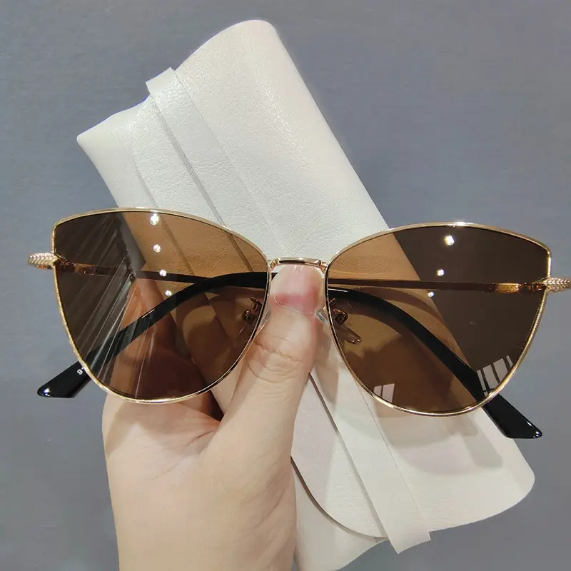 Baddie Y2K Vintage Gold Wire Cat Eye Sunglasses Brown Tinted Lens Metal Frame Sun Glasses for Women Effortless Glamour Old Money Streetwear Outdoor Sun Shade